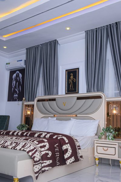 Holiday Homes NG Shortlet, Apartments in Lagos, Apartments in Lekki, Apartments in Nigeria, Apartment for rent in Lekki, Apartments in Ikota, Apartments for rent in Lagos, Rental Apartments, Real Estate, Holiday in Lagos, Holiday in Nigeria, Lekki
